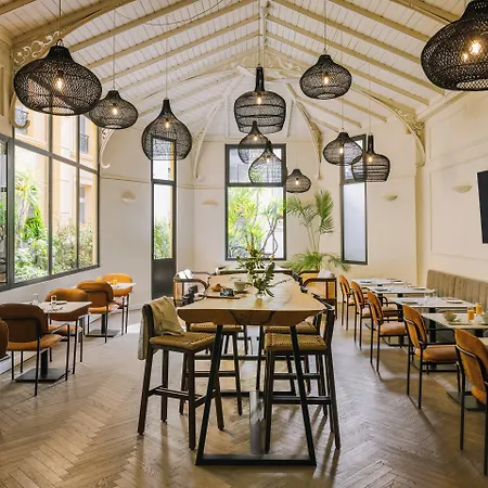 Ξενοδοχείο Crisol Lumiere 4*