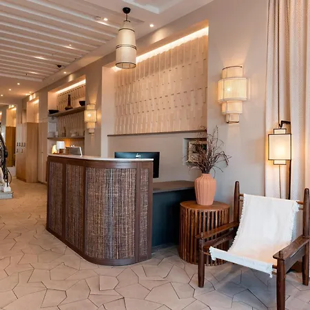 Crisol Lumiere 4*