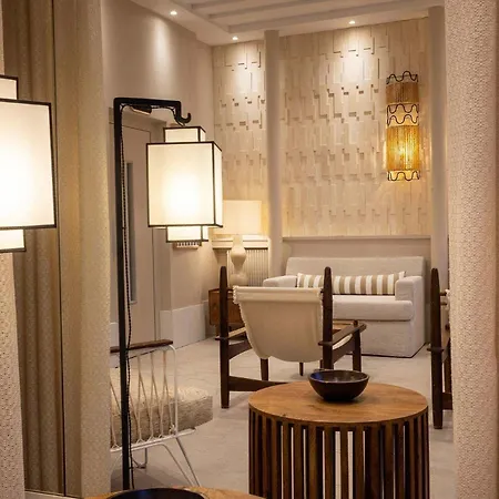 Crisol Lumiere Hotel