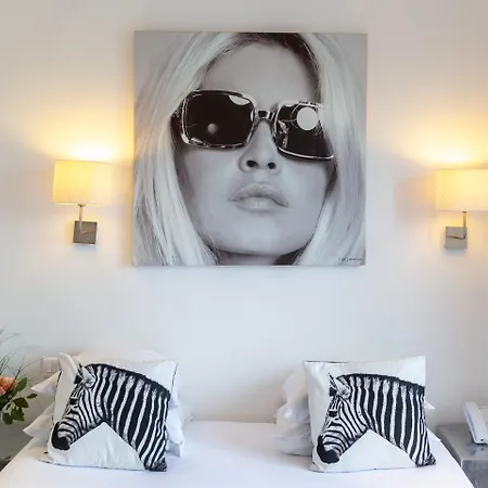 Hotel Colette Centre 4*