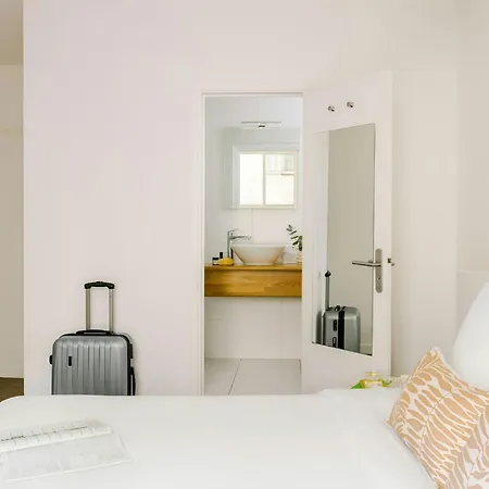 Отель Crisol Lumiere 4*