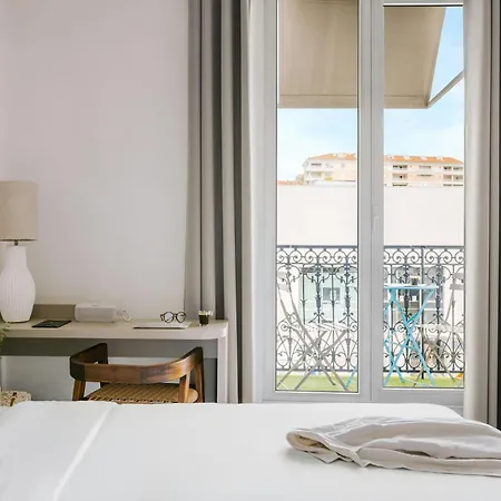 Hotel Crisol Lumiere 4*