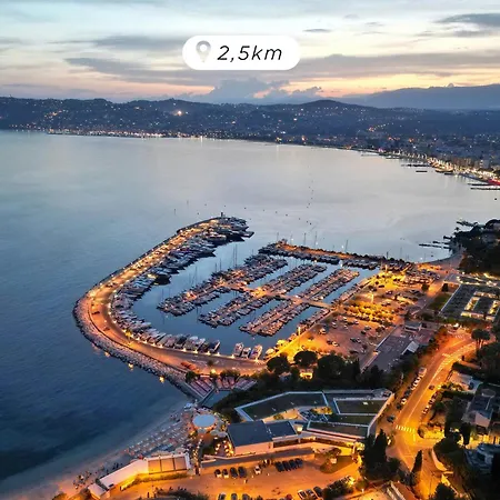 Crisol Lumiere 4*