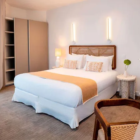 Crisol Lumiere 4*