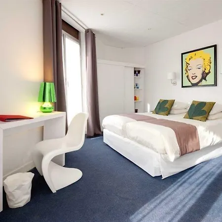 Colette Centre Hotel