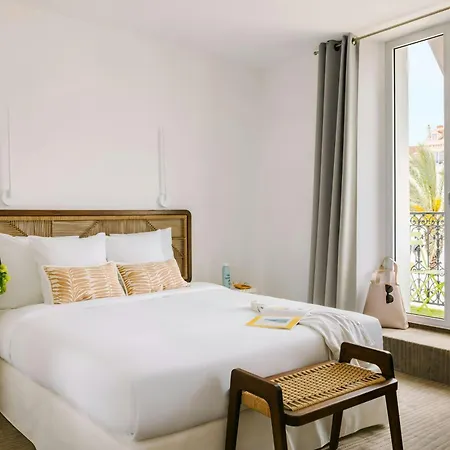 Crisol Lumiere Hotel