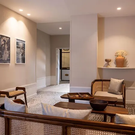 Hotel Crisol Lumiere
