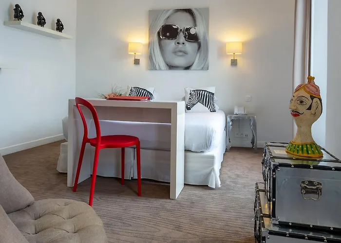 Hotel Crisol Lumiere 4*