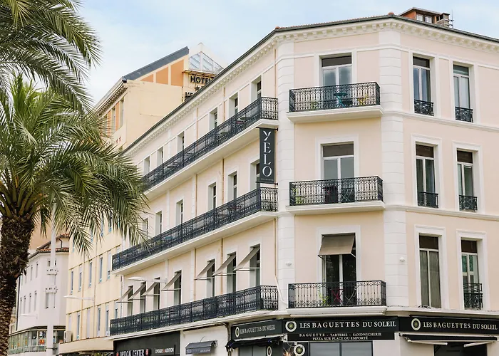 Hotel Crisol Lumiere